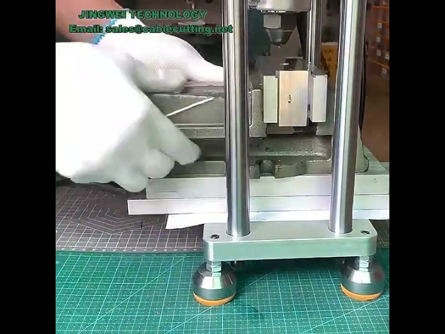 110V 220V 50G Desktop Vertical Injection Molding Machine USB Charging Switch Plug Plastic Product Fo