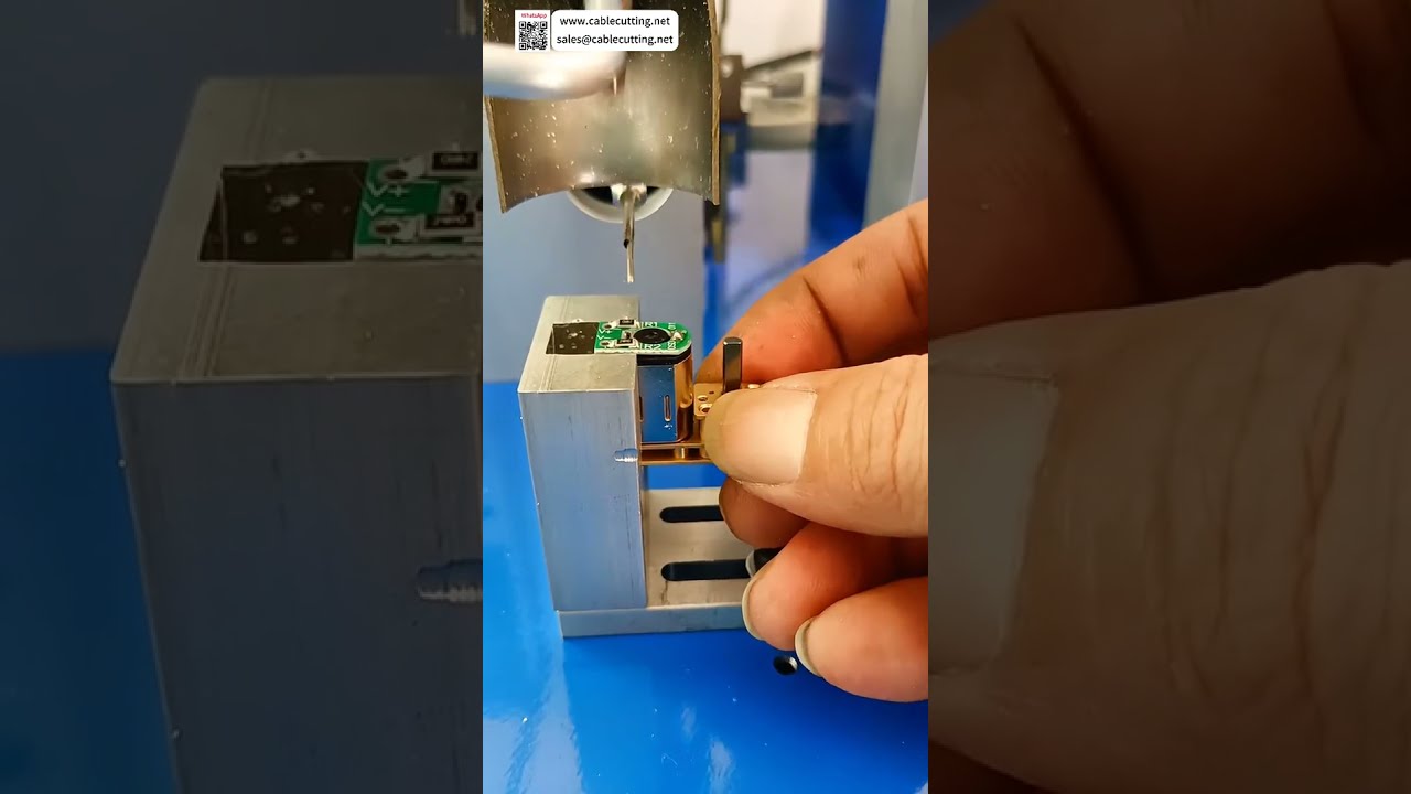 Mesin Pemateri Wayar Semi Automatik Operasi Mudah Sesuai untuk Pemula Alat Pateri Pantas