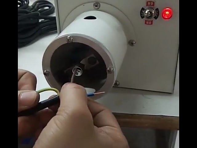 Mesin Pemotong & Crimping Wayar Automatik – Integrasi Stripping & Twisting untuk Efisiensi Maksima
